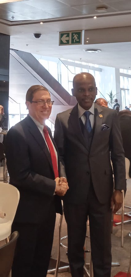 Bruno Rodríguez P. in a meeting with the Minister of Foreign Affairs of Togo, <a href="/rdussey/">Robert Dussey</a>, ...we reiterate our willingness to strengthen relations of friendship and cooperation between the two countries... #CubaG77 #BRICSSummit2023