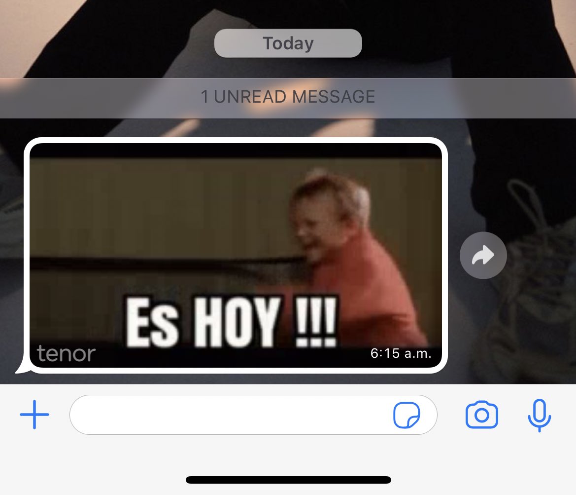 killmyrogue's tweet photo. mi prima la q odia a taylor pero me ama a mi y sabe cuándo significa para mi😪😪😪 https://t.co/ddeBVNSJp2