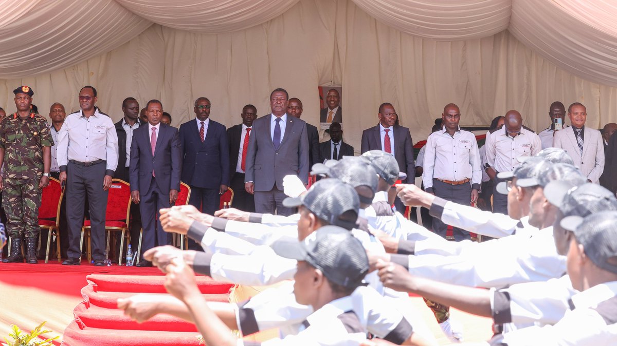 MusaliaMudavadi's tweet photo. Congratulations to the 1,405 graduates who successfully completed a two-month training course at Recruits Training College in Eldoret and are now qualified as KRA Revenue Service Assistants. https://t.co/EGaiiBsydJ