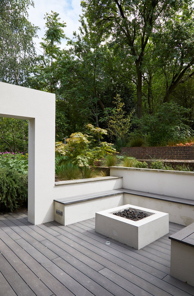 AllDoneDesign's tweet image. Finally time for the long bank holiday weekend 🙌 Check out this outdoor fireplace we installed for our client! It’s the perfect place to relax or host in both warmer and cooler months 🔥#GardenDesign #GardenInspiration