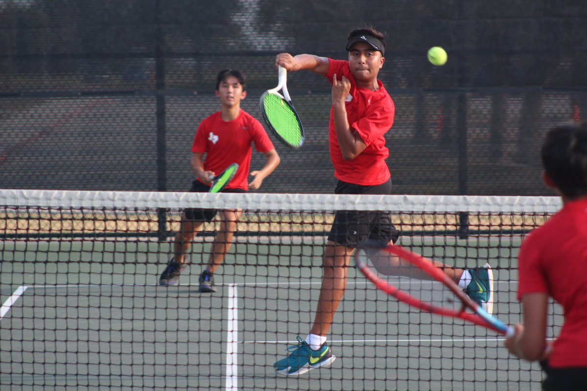 LOJO_Tennis's tweet photo. Just a couple of pics from our JV match vs Melissa..  Great job Leopards!!  @daviddenham https://t.co/rgKO09TB2T