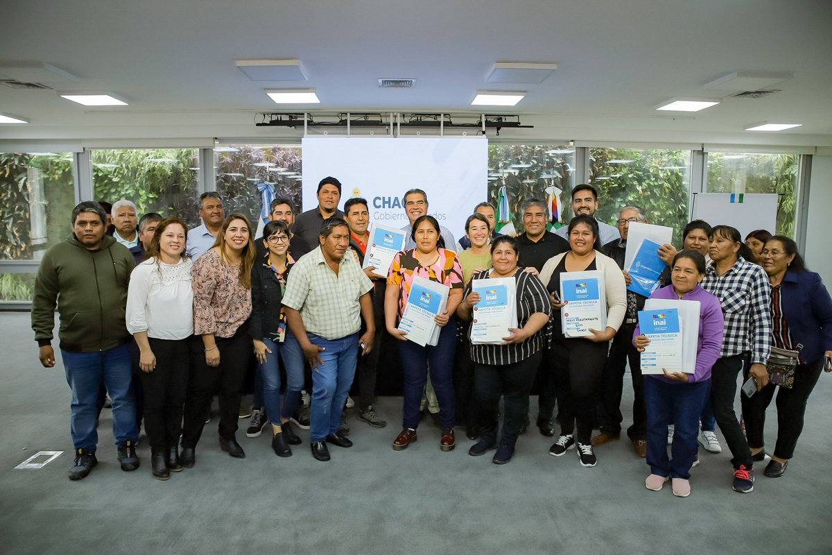 mplazascheaffer's tweet photo. Nuestro objetivo es continuar con el reconocimiento de los Derechos territoriales de los pueblos originarios del Chaco, trabajando de forma conjunta entre Nación y Provincia, implementando la Ley de Emergencia Territorial Indígena. https://t.co/PFrQSUimsW