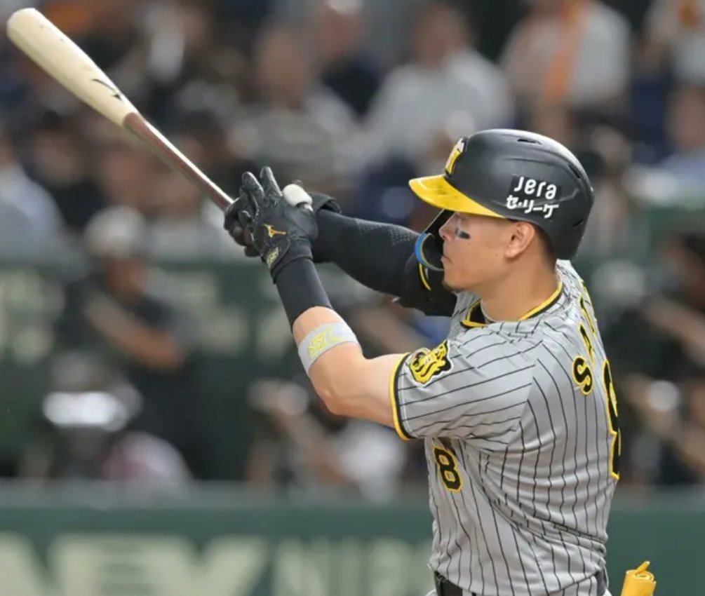 1988desa's tweet photo. とらほー🎊阪神5連勝マジック22🎉
村上8勝目おめでとう🎉
森下6号先制2ラン💪、サトテル3ベース、2点2ベース+ナイスラン💪���坂本タイムリー、ノイジータイムリー、近本8号2試合連続💪
明日は青柳さん、頼むで〜🙇 https://t.co/XpnYfyiC7t