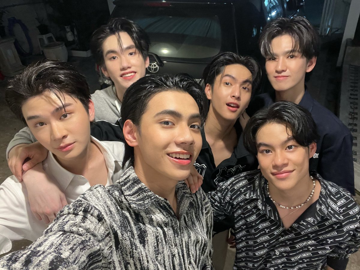 789SURVIVAL's tweet photo. TGIF 🥳

Who’s ready for #789TheTimeCapsule ?

✨ ซื้อบัตรได้แล้ววันนี้ทาง THAITICKETMAJOR ทุกสาขา และเว็บไซต์ https://t.co/z279aiorvj

#789DEBUTGROUP https://t.co/GKOuIXncnr
