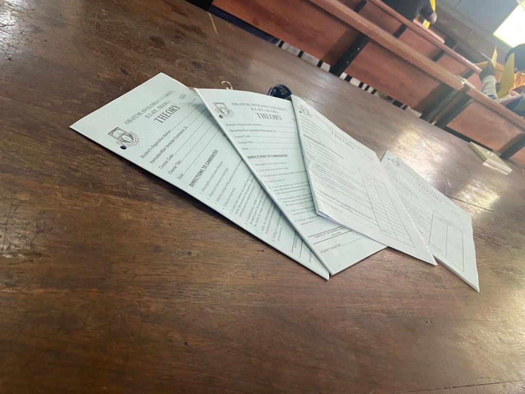 TheGreatestIFE's tweet photo. 1 Course, 4 Answer Booklets, 1 for each section. 

Which Course and Department is this? #xOAU https://t.co/oa3QYDhTaY