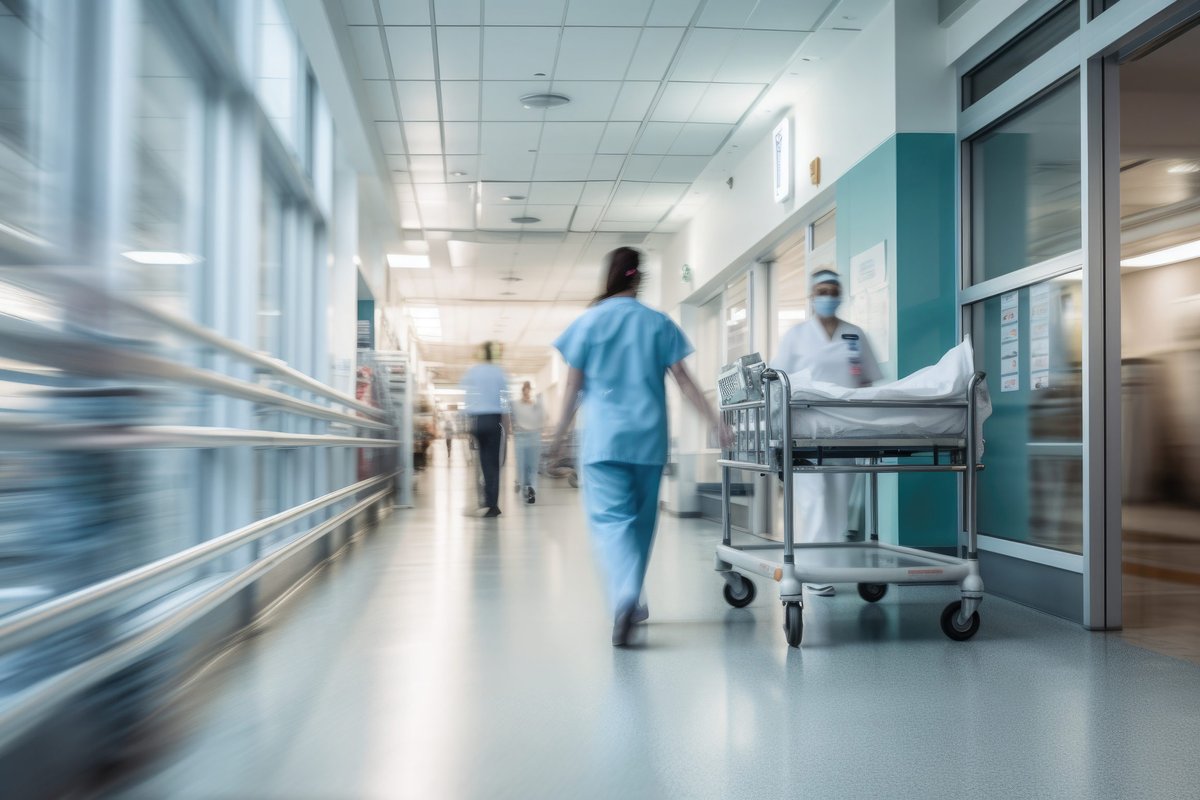 D'après le rapport de @DREESanteSocial sur les trajectoires professionnelles des infirmières hospitalières entrées dans la profession entre 1989 et 2019 'Près d'une infirmière sur deux a quitté l’hôpital ou changé de métier après 10 ans de carrière' drees.solidarites-sante.gouv.fr/publications-c…