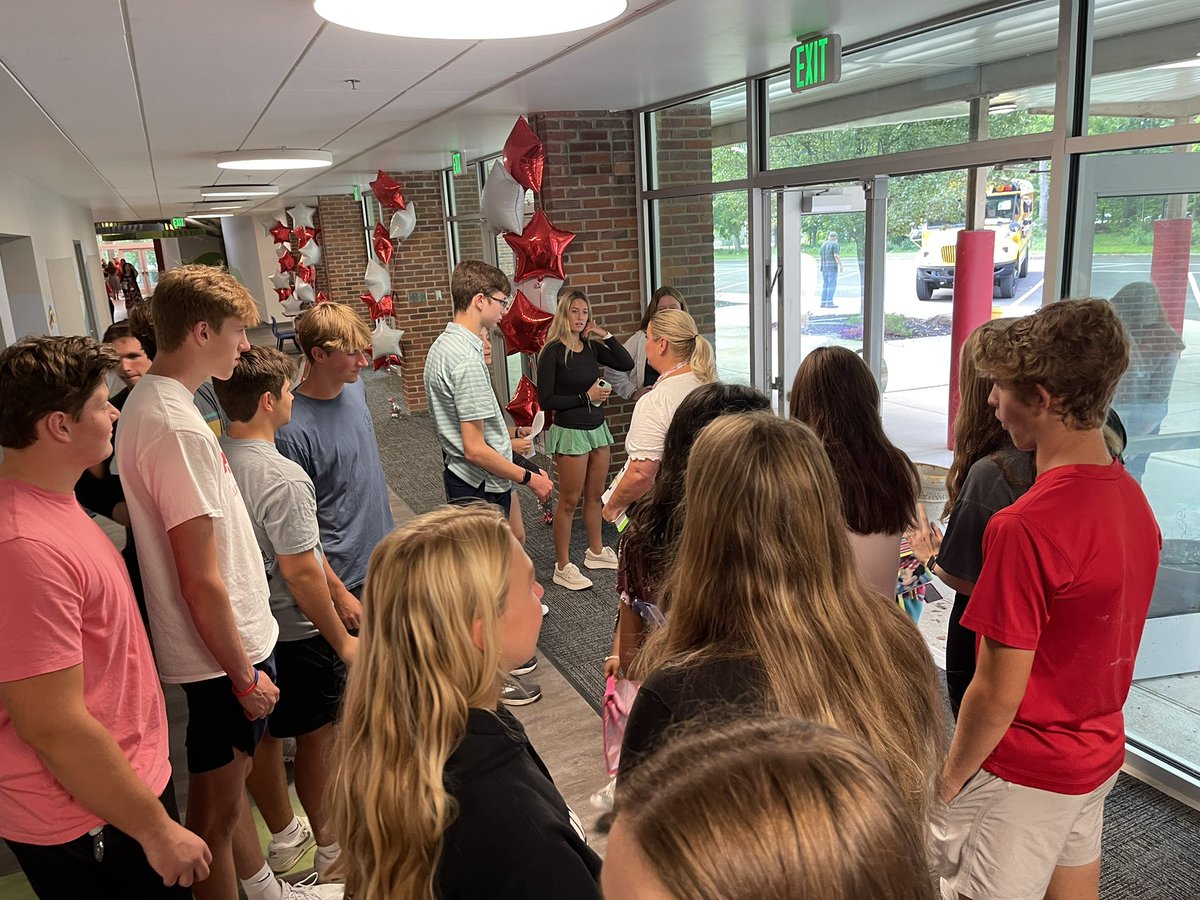IHSchools's tweet photo. We love that our IHHS students are ready to greet our youngest Braves to help them navigate our #BraveFirstDay @IHPrimary! We are a BRAVE FAMILY! #IHPromise ❤️ https://t.co/kcnLXnRTIu