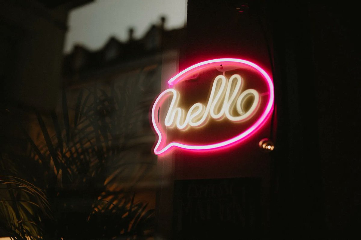 DTNEtiquette's tweet photo. It's a glorious day in the "sharing happiness" neighborhood...waving hello to you! ~ #DTN #Hello2U #FeelingHappyToday #Gratitude https://t.co/ntCZfYWeUR
