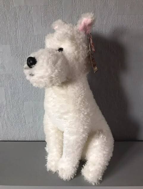 ADVENTUR0USLAD's tweet photo. @regardler -c- untukmu.”

Tintin mengeluarkan boneka kecil yang berbentuk anjing putih dari kantong jaketnya dan meletakkannya diatas meja.

“Terima kasih tanda tangannya, dan teruskan kerja kerasnya!” https://t.co/fXDQbND7R9