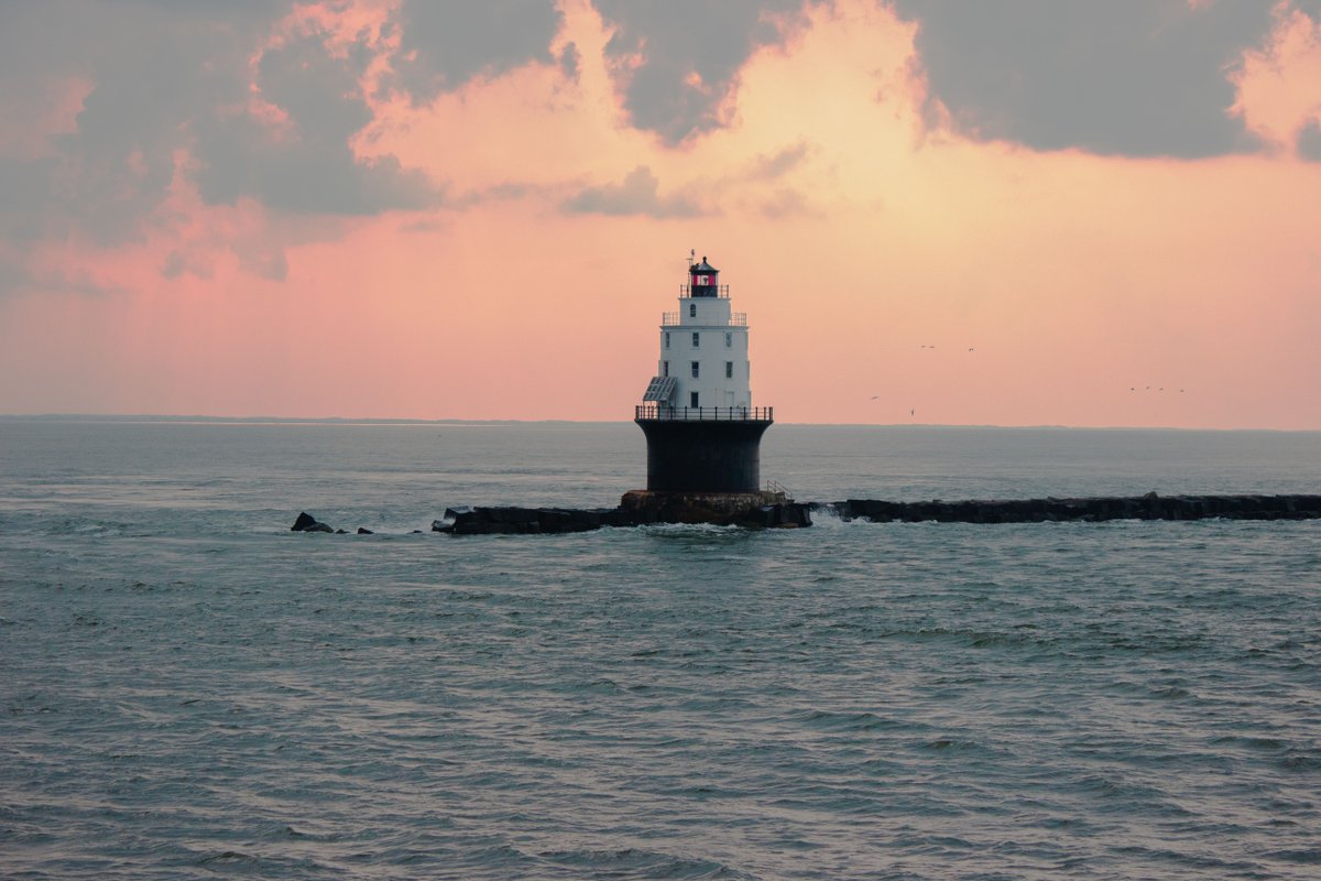 CMLFerry's tweet image. It&apos;s always fun on board at the Lido Bar! Where else can you get a drink nearly as pretty as the view of the lighthouse at the Harbor of Refuge? Monsieurs Fagan and Cammarano will soon be your go-to mixologists. Cheers! Happy Friday! #FridaySips #ColorsofSummer