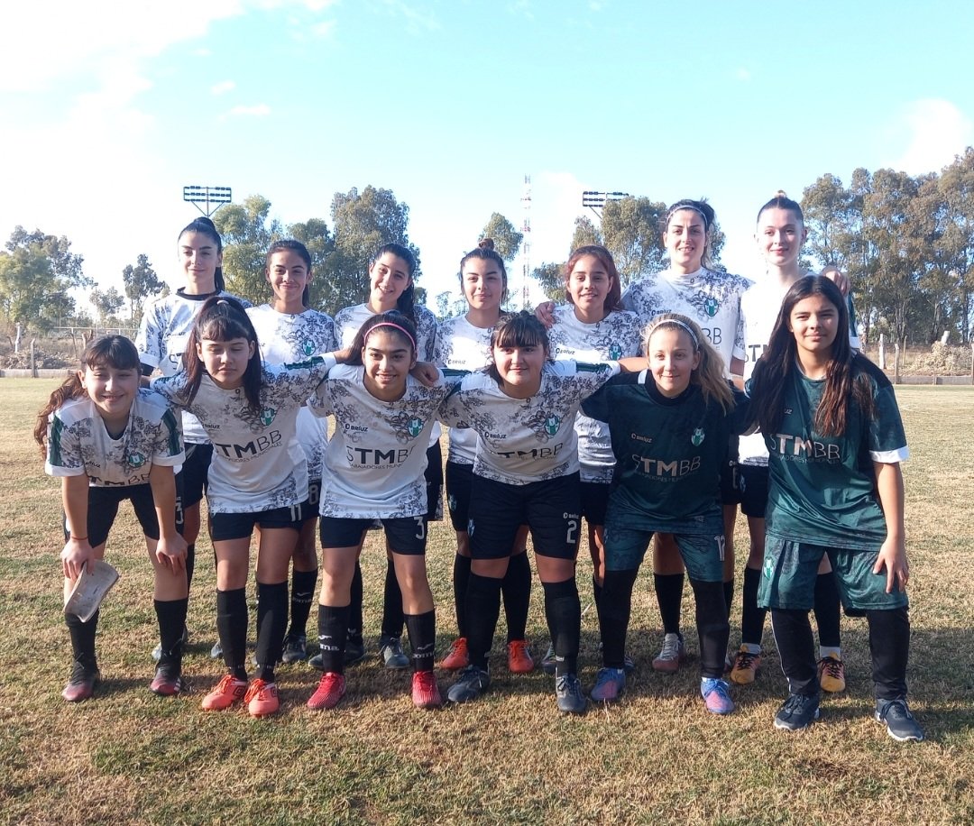 futbolfemstmbb's tweet image. #STMBB✅️⚽️ #Reserva💚 
#Fecha15
Viernes 25/8
STMBB vs Comercial 
16 HS
Predio STMBB 
Fragata Sarmiento 74
#TodasJuntas 
#FutbolFemenino⚽️ 
@Aguero_M_A 
@LoreMalvar 
@diegodiaz_82