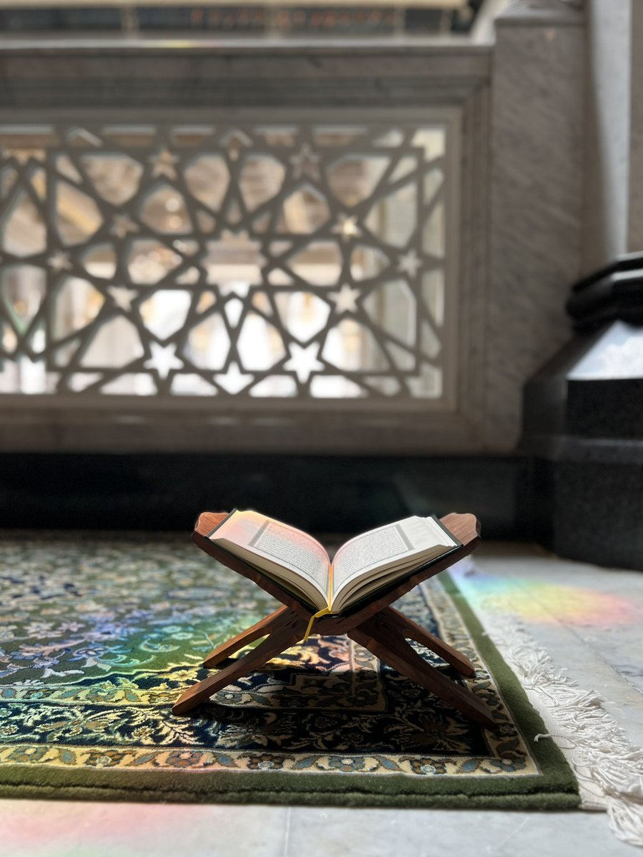 raway_alqasid's tweet photo. "فارغـبْ إلى الله في ذِكرٍ تردِّدُهُ 
 إنَّ القلــوبَ بذكرِ اللهِ تـرتـاحُ" https://t.co/2kRmwjaCMn