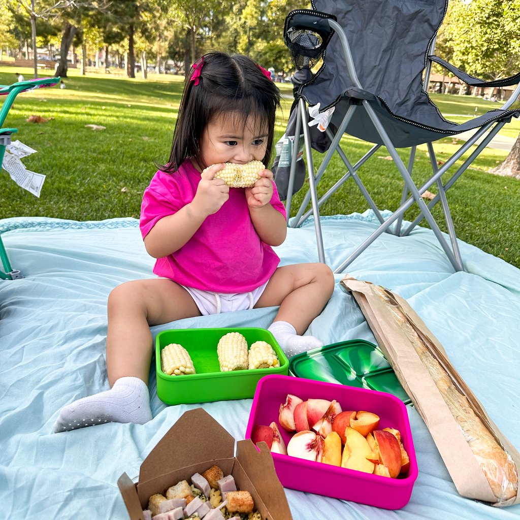 LunchBots tweet media