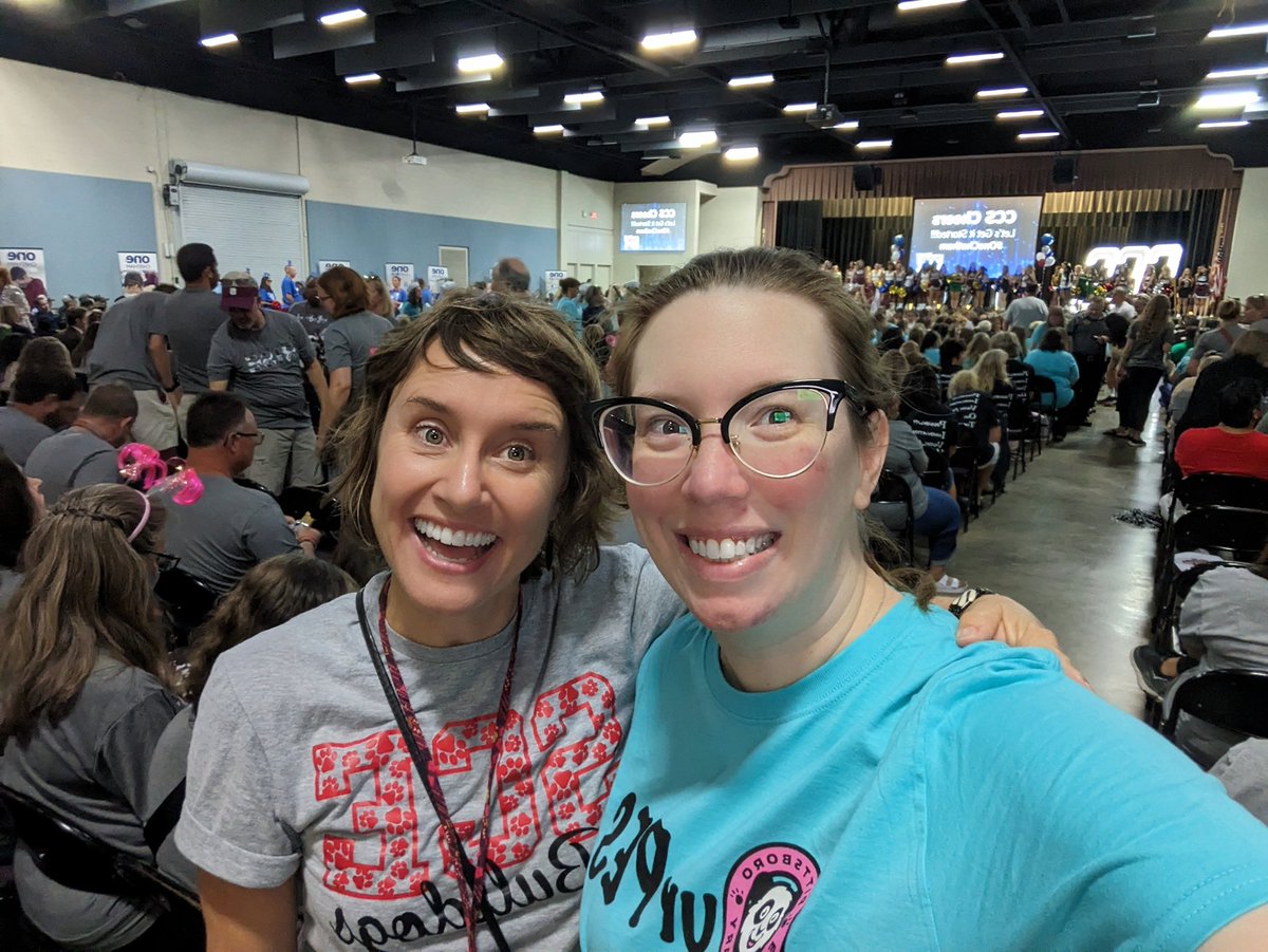 AllysonBetot's tweet photo. Meredith Angels at CCS Convocation!! #OneChatham #OurPES #MeredithStrong #GoStrong https://t.co/iikLX5hJJO