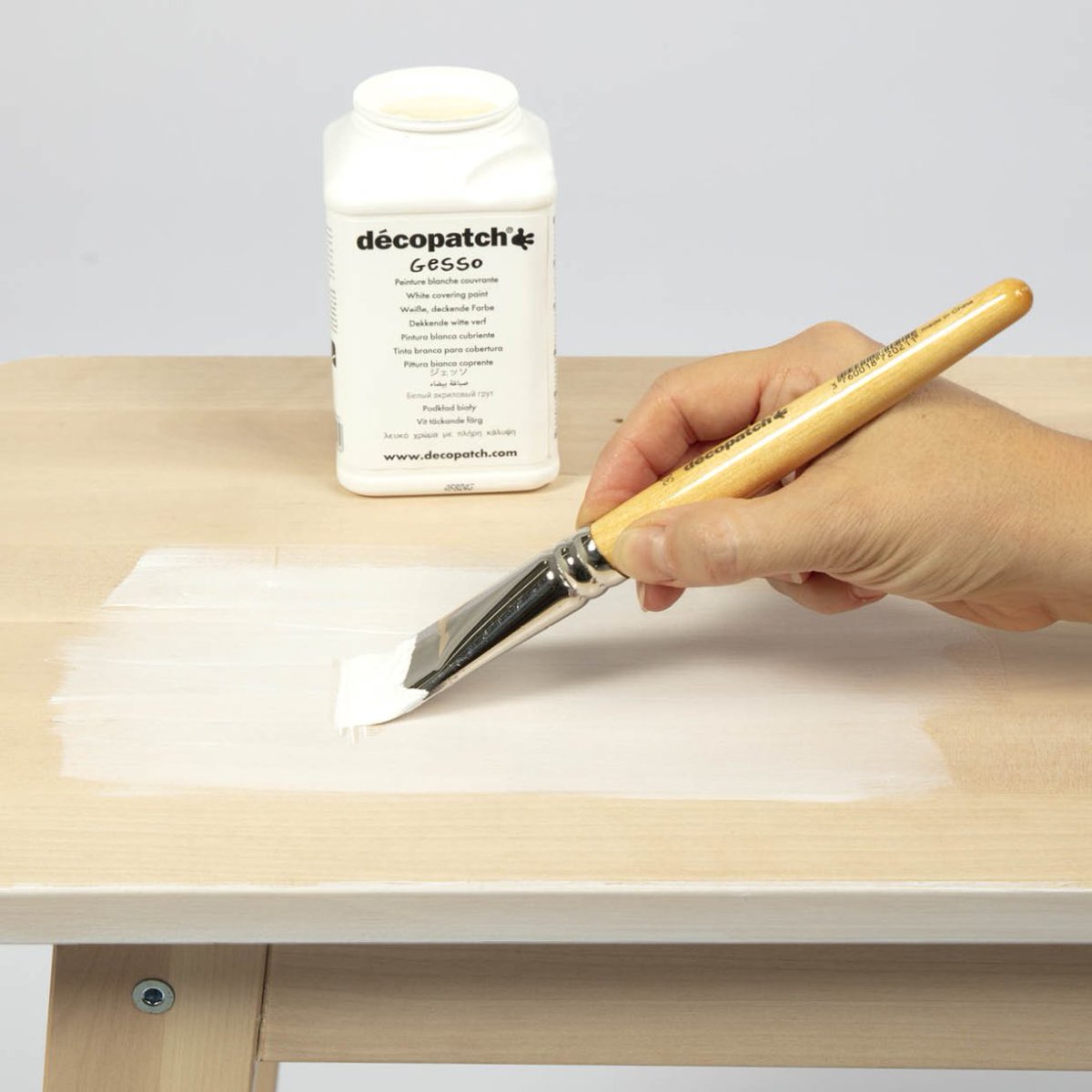 DecopatchGB's tweet photo. Did you know that you can almost Décopatch anything? You can apply our papers to wood, plastic, metal, cardboard and ceramics.

#Decopatch https://t.co/VBTNPlLQ71