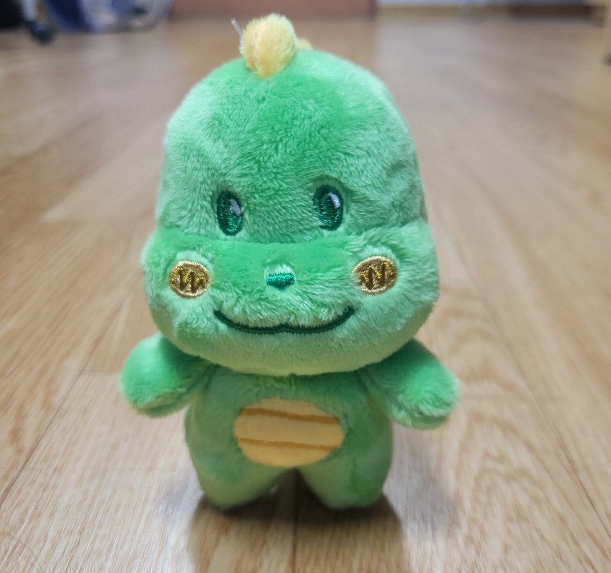 쁘룡이를 입양해주신 여러분 감사합니다.
금일 모두 입양보내드렸습니다.
잠시 기다려주시면 쁘룡이를 만나실 수 있습니다.
선구매분들께는 소정의 선물이 함께 배송됩니다.

문의사항은 디엠부탁드립니다.

즐거운 금요일 저녁 되세요:)

-쁘룡 총대-