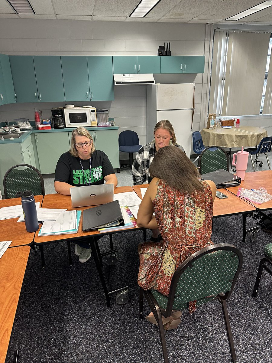 Amazing SLT this morning with <a href="/Lacoochee_Elem/">Lacoochee Elementary</a> discussing criteria for monitoring instructional look fors!! These leaders had impactful conversations to truly drive student achievement!! #PascoProud @leadlearnpasco