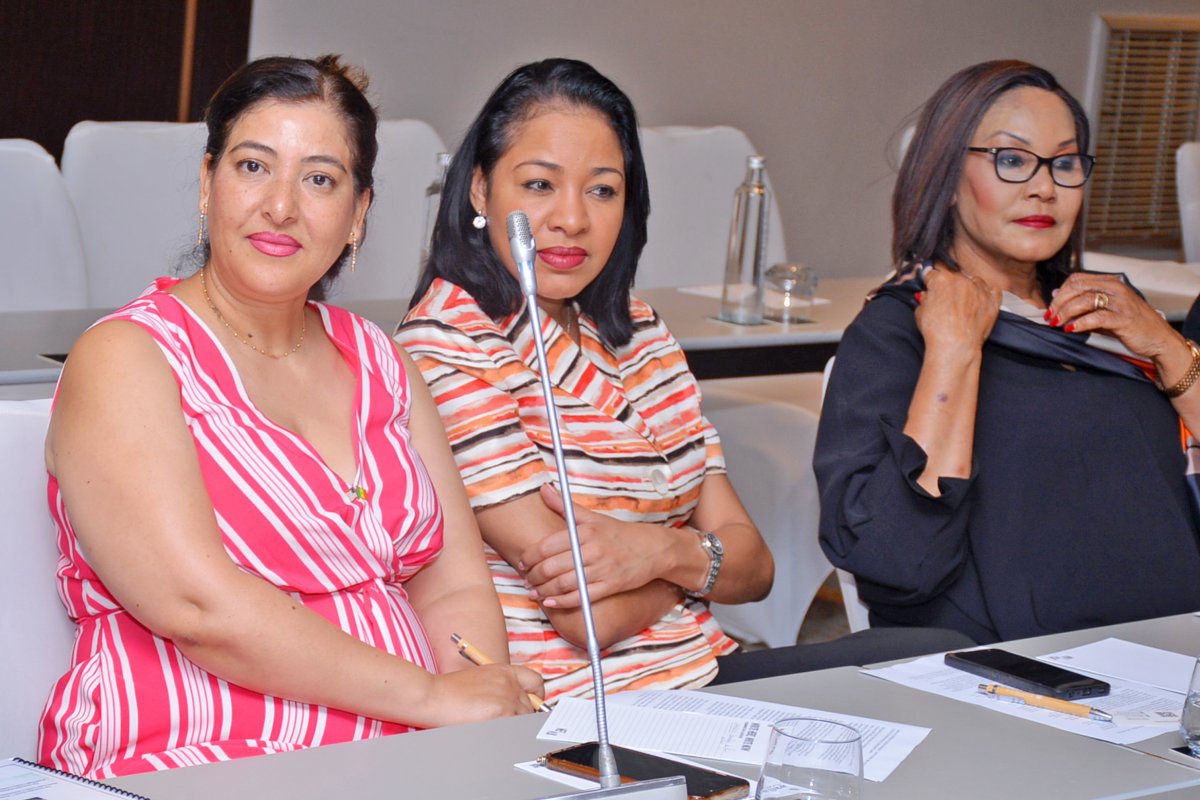 AmchamSenegal's tweet photo. De passionnantes discussions avec la @villededakar  l'@sa_apix , @portdakar et l'@AIBDsa ont abouti à la signature d'accords de coopération prometteurs. Impatient de voir les fructueuses opportunités qui découleront de cette collaboration internationale. https://t.co/rBKmWMRoqU