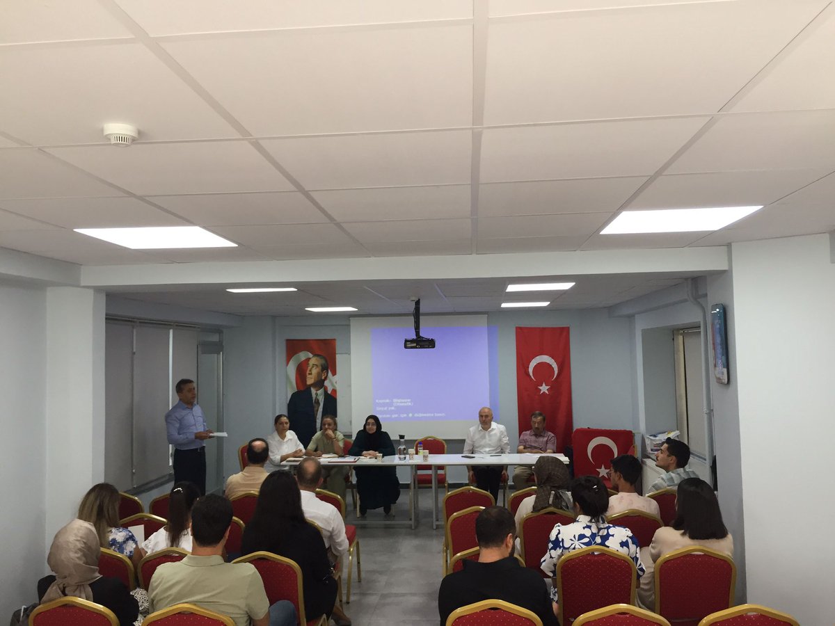 cozumakademi's tweet photo. Balgat Çözüm Eğitim Kurumlarında 2023-2024 eğitim öğretim dönem eğitim çalışmaları devam ediyor. #balgatcozum #balgatcozumakademi #2024yks #2023yks #2024lgs #2023lgs #yks2024 #lgs2024 https://t.co/vNTzFNTih3