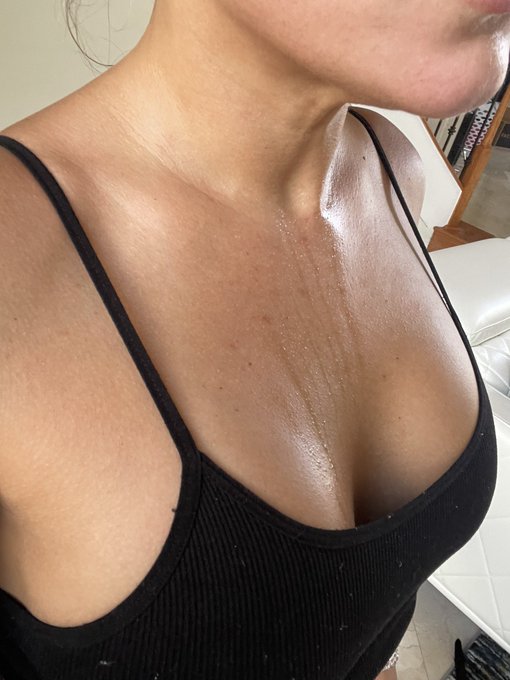 Morning bike ride in 80 degree weather= sweaty Charley https://t.co/f7dbmFHLrq