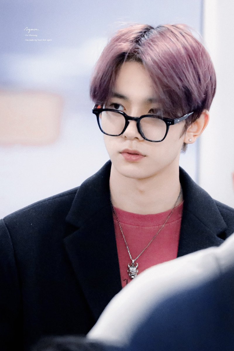 ihs_heeseung's tweet photo. pretty heeseung in specs 😍 https://t.co/iIr8Lo6DWl