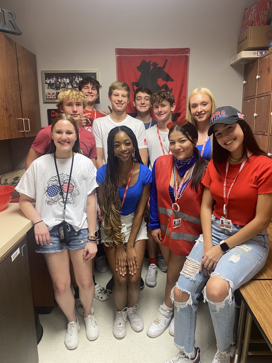 CoachNHouse's tweet photo. We have Patriotic Day spirit! #GoMarcus @MarcusRedNation https://t.co/3BGE5319mI