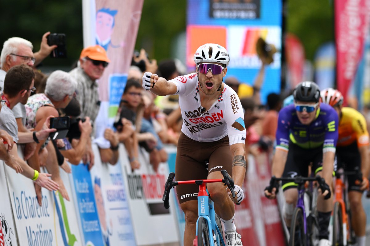 🇫🇷 @TourPoitouChtes - Etape 4

Marc Sarrrrreeeeeaaaau !! 🏆

#AG2RCITROENTEAM #RoulonsAutrement #RideDifferently <a href="/Sarreau/">SarreauMarc</a>
© Getty