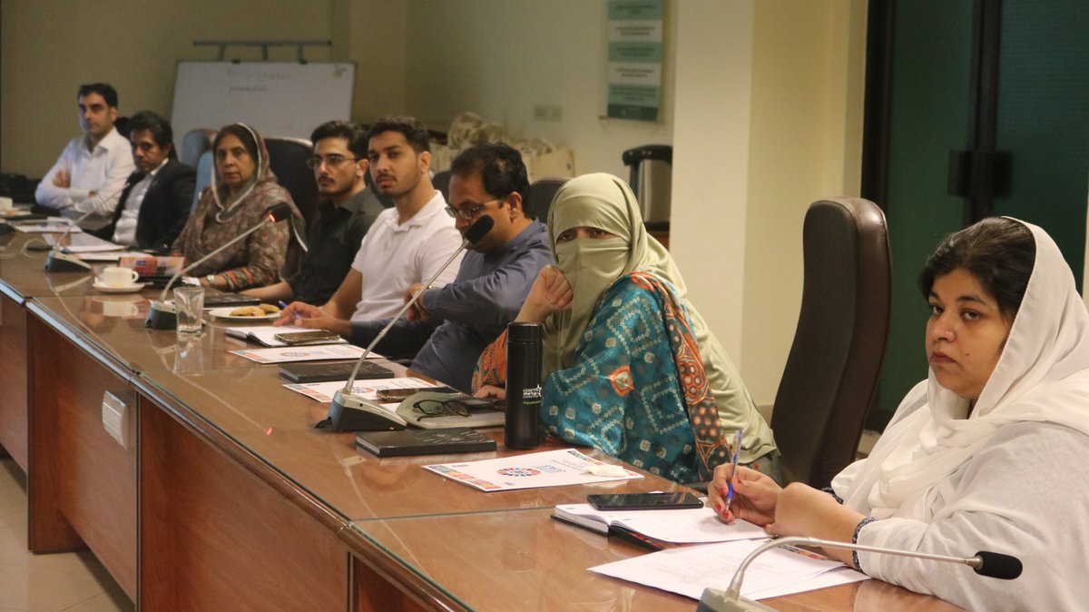 PunjabSDGsUnit's tweet image. Aligned with the vision of @GovtofPunjabPK, the @PunjabSDGsUnit, with support from @UNDP_Pakistan's SDG Investments &amp;amp; Climate Financing Facility, held a capacity building workshop aimed to foster #innovation and enable #entrepreneurship for #SDG investments in Punjab. 1/3