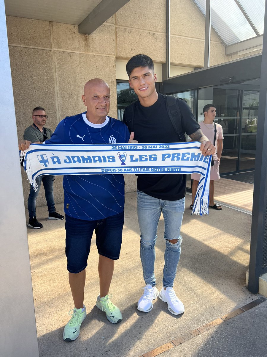 Voilà il est là <a href="/tucu_correa/">Joaquin Correa</a> 
FORZA l’OM 💪💙😎