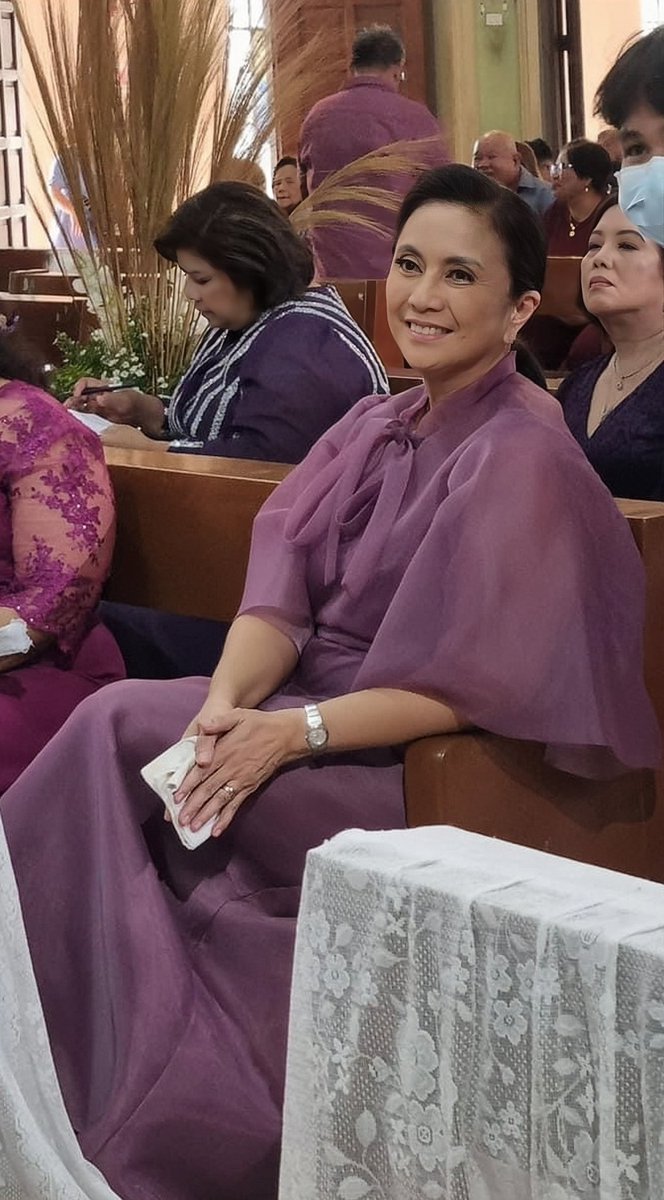 from hongkong (as a speaker) to naga (as a ninang) real quick? she ain’t leni “bilis-kilos” robredo for nothing.

never beating the teleporting allegations ever since