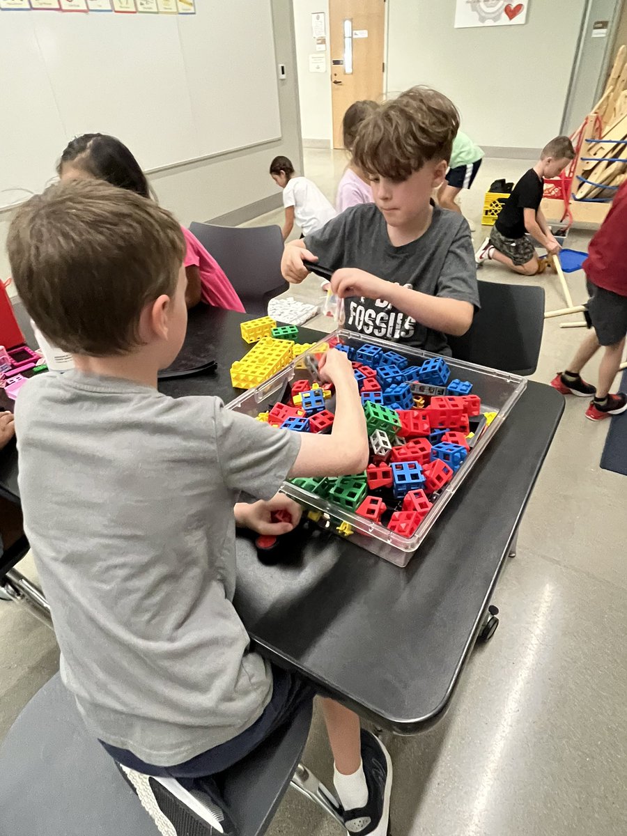 HeatherHagar's tweet photo. @3rdgradethrives class tinkered away last week @canSTEM and https://t.co/cdkp9FEy5e