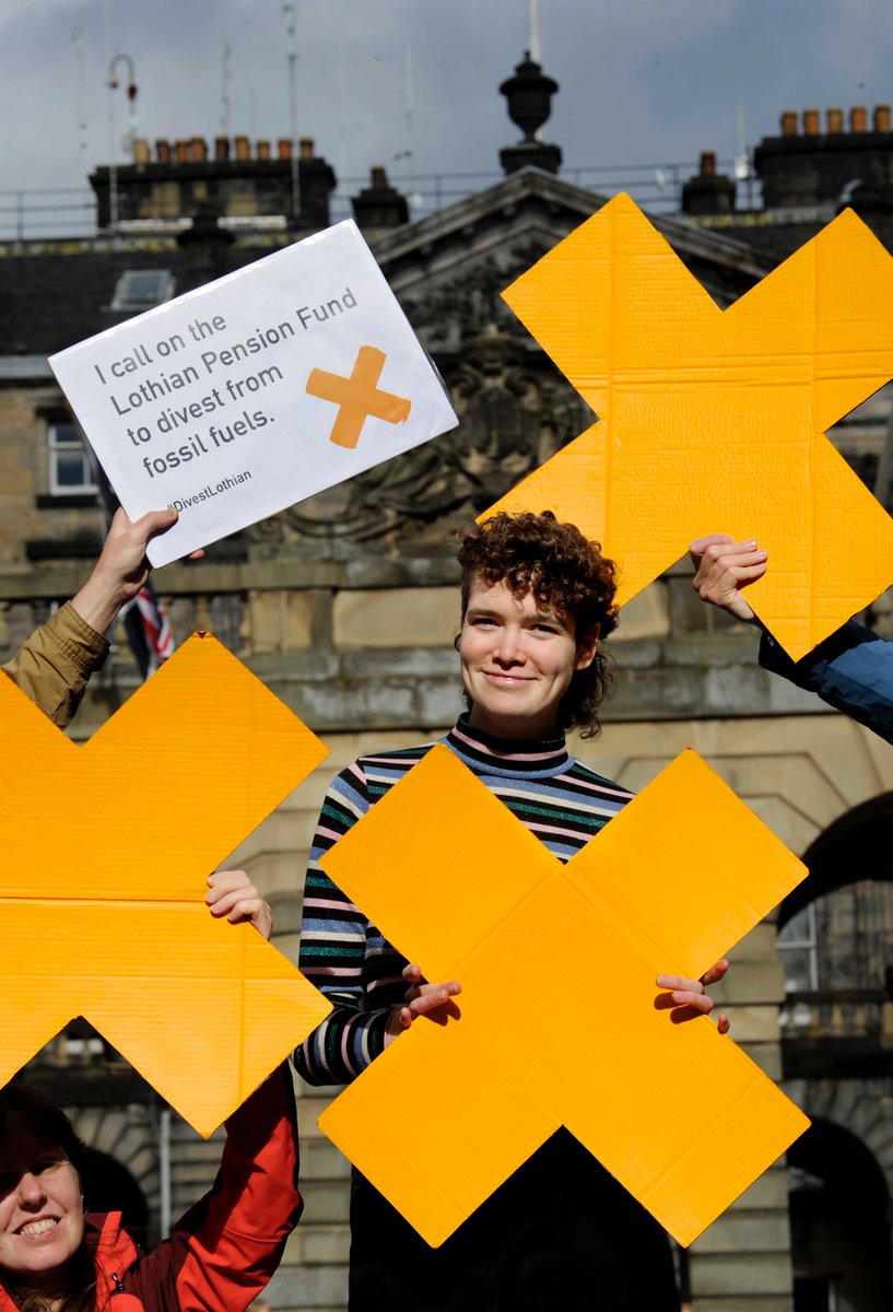 Edinburgh, host city of the world-famous #EdinburghFestival, is investing millions in some of the world's biggest polluters, including BP, Shell &amp; Equinor, through the Lothian Pension Fund!🔥Please tell the #LothianPensionFund to stop funding #FossilFuels: act.foe.scot/tell-lothian-p…