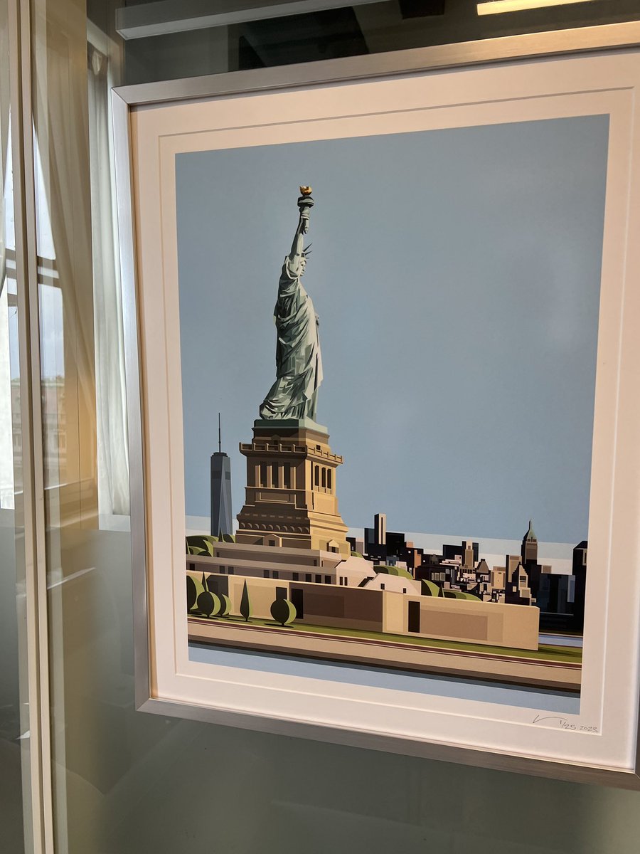 Station3NYC's tweet image. The live drawing for 20 (of only 25) hand signed editions of our Station3 cover art by @GrantYun2 will be live at 10 est in our Discord!  

Good luck Patrons.