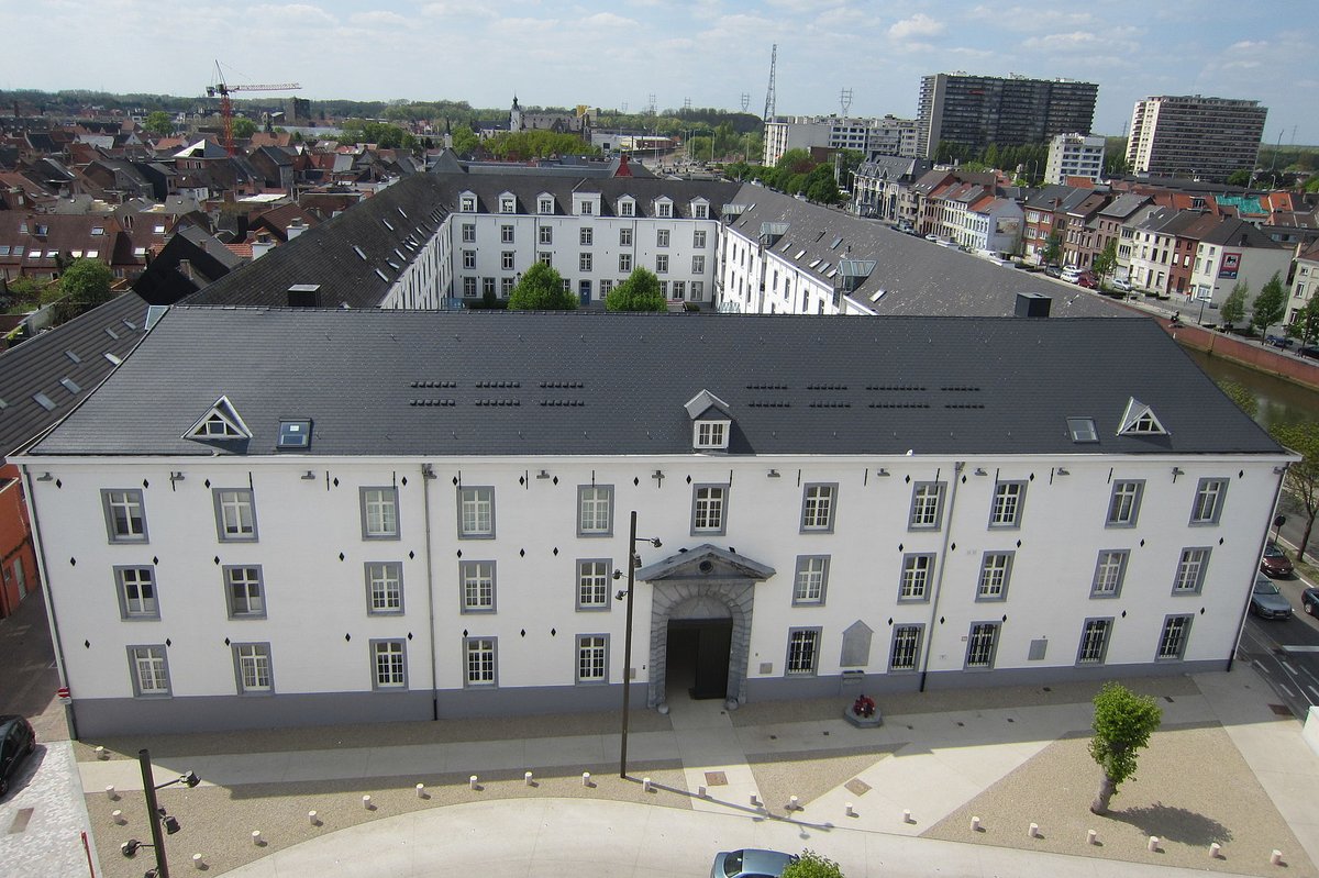 To launch the Vlerick Alumni Fierce &amp; Proud Club, everyone is gladly invited for a guided tour of 'Homosexuals and Lesbians in Nazi Europe', followed by a networking drink. #vlerickalumni #alumniclub #LGBTQIA 

👉 vlerick.com/en/events/alum…