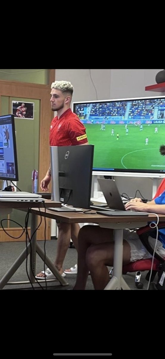 Jedna milá návštěva v kanceláři 🏆⚽️