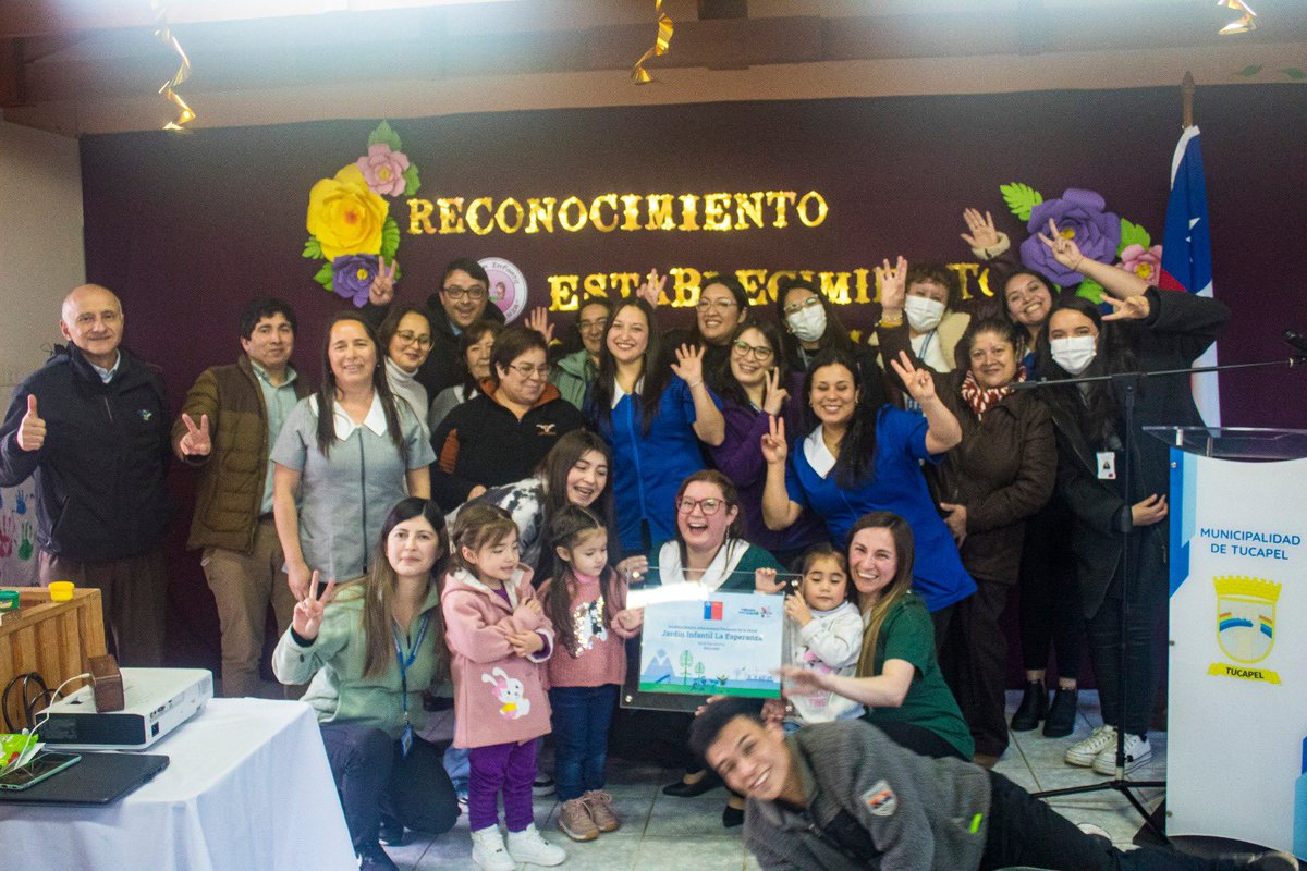 seremisalud8's tweet photo. ✅ Nuestra delegación Biobío entregó los primeros reconocimientos a las comunidades educativas promotoras de la salud, de los jardines infantiles "Mi Gran Mundo" de Los Ángeles y el Jardin La Esperanza" de la comuna de Tucapel. https://t.co/PwqK6i5Gya