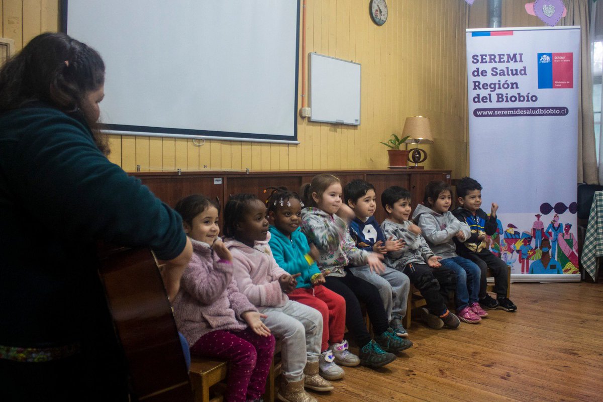 seremisalud8's tweet photo. ✅ Nuestra delegación Biobío entregó los primeros reconocimientos a las comunidades educativas promotoras de la salud, de los jardines infantiles "Mi Gran Mundo" de Los Ángeles y el Jardin La Esperanza" de la comuna de Tucapel. https://t.co/PwqK6i5Gya