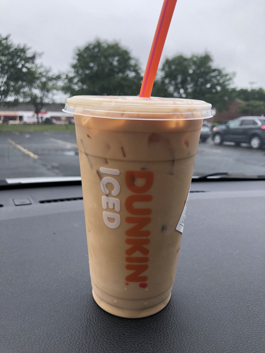 goAndrea24's tweet photo. Running on Dunkin today!  #Dunkin #DunkinJunkie #TGIF https://t.co/QC4a8036Xs