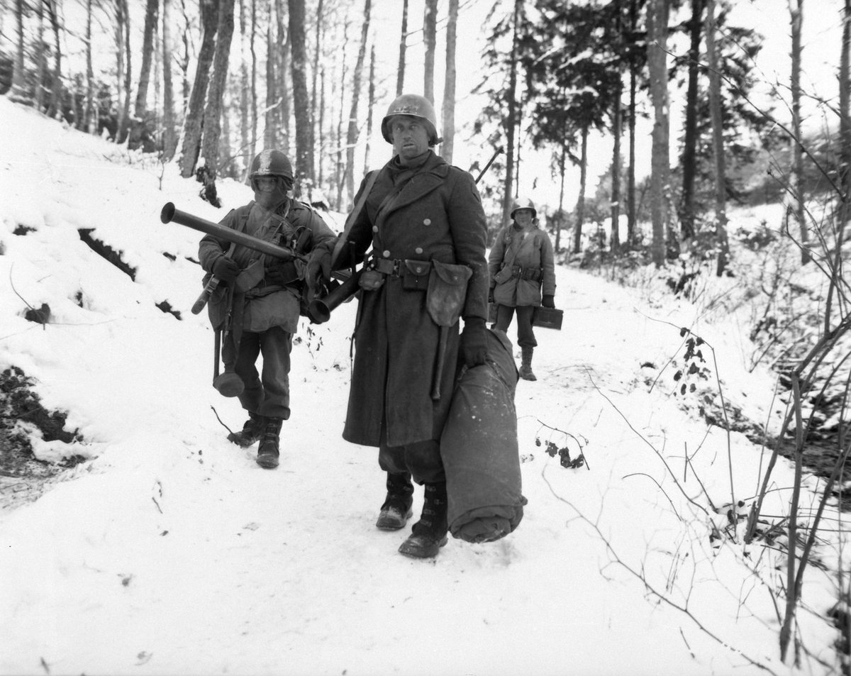 USArmyMuseum's tweet photo. Visit the @USArmyMuseum to see the history of the @82ndABNDiv from #WWI to the modern era.
#alltheway #eightydeuce #allamericandivision
Plan your free visit to explore @USArmy history through #SoldierStories: https://t.co/EX9AdPkHYx https://t.co/dScYpTl920