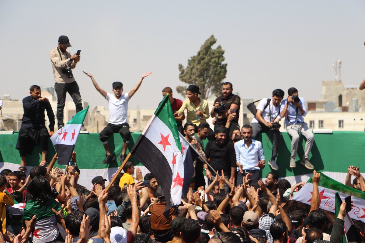 syrianetf's tweet photo. Today's massive demonstration in the city of Al-Bab in the northern countryside of Aleppo governorate, Syria. 

#الثورة_السورية_العظيمة https://t.co/JqEVDXnX6A