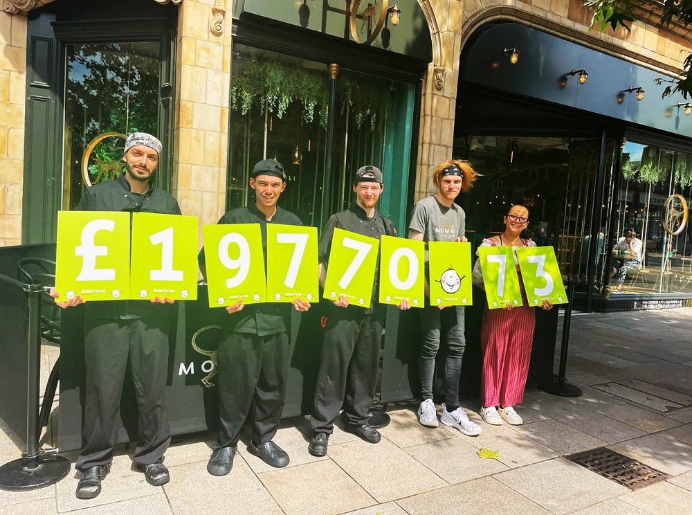 When it comes to fundraising, diners at Preston’s newest Indian street food favourite Mowgli Street Food are second to naan! 🫓

By adding a discretionary £1 to the bill, diners at the city centre restaurant have raised a red-hot £1⃣9⃣,7⃣7⃣0⃣ for Derian House in just one year 👏