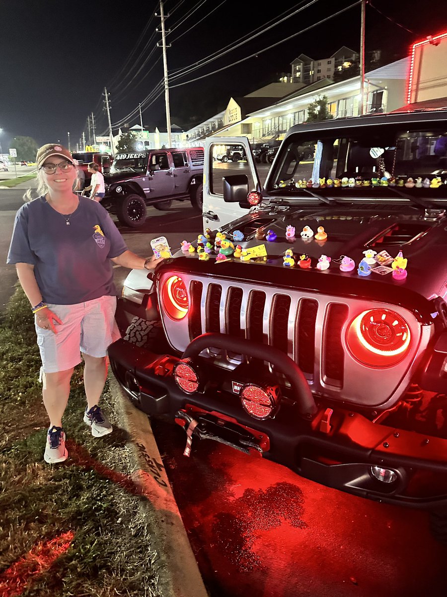 leftrobin's tweet image. Great night on the parkway Jeep cruise