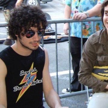 BURRS0UP's tweet photo. uhhhmmm idk itโs fab :))
#fabriziomoretti #fabmoretti #thestrokes https://t.co/SZui1Nwjjj