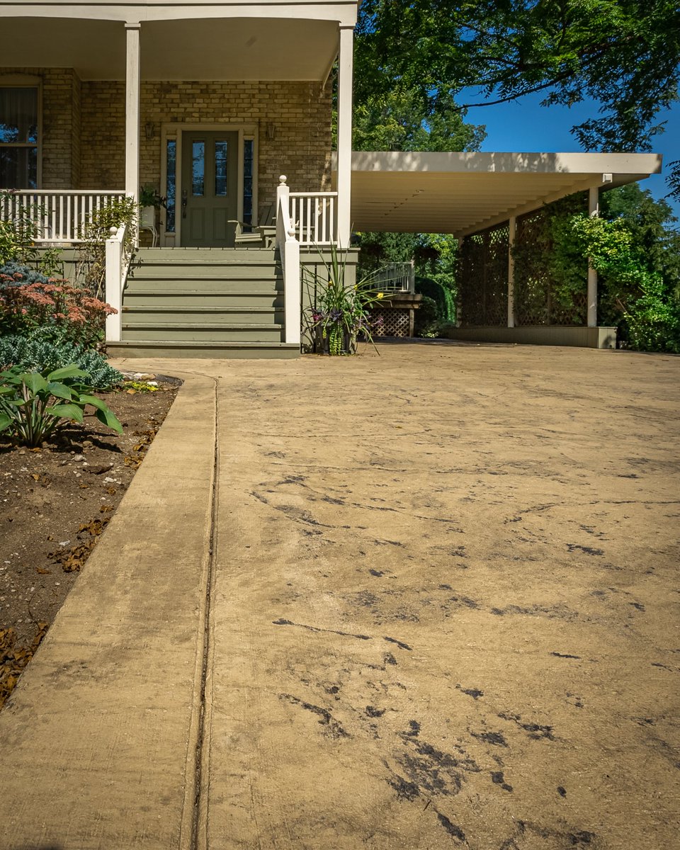 AKKOLTD's tweet image. Checkout out our product selection tool at akkoltd.com/flatwork to choose your favourite colour and pattern.

#driveways #poolsurrounds #walkways #sidewalks #flatwork #strathroy #londonontario #stthomasontario