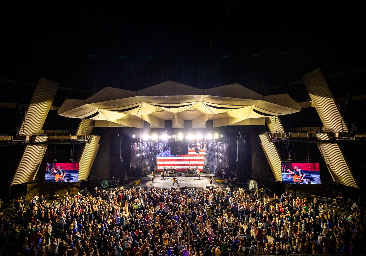 ericchurch's tweet image. Night 22 of #TheOutsidersRevivalTour 8.24.23 // Saratoga Springs, NY // Saratoga Performing Arts Center

Relive the incredible night through this recap by @jadamlucas -  ericchurch.com/news/SaratogaS…

📷: Anthony D'Angio