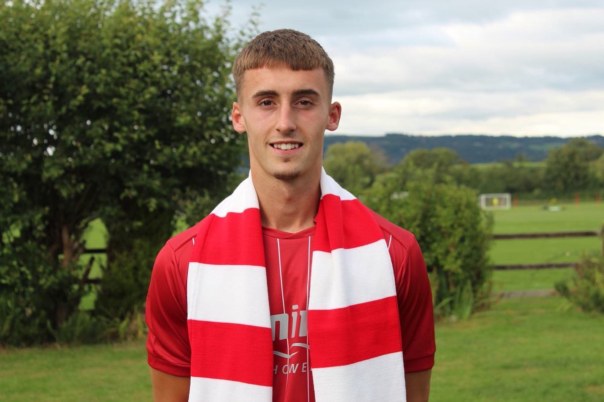 Delighted to be here on loan for the season❤️
Can’t wait to get going <a href="/CTFCofficial/">Cheltenham Town</a> !