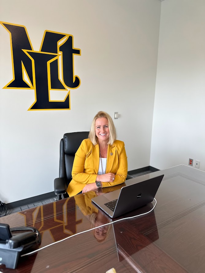 MTLSD's tweet photo. We finish up our #FiveFastFacts with our last central administrator to be featured, Dr. Melissa Friez, Superintendent of Schools:
1. Melissa has been married to her high school sweetheart for 21 years and has two sons. π«Ά
2. She has a tiny dog named Hamilton. π https://t.co/0nZAX5n8Fz