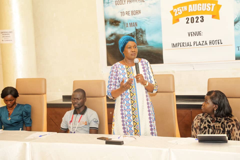 MaureenHirwa's tweet photo. Pre-Launch of the Book "What a Godly privilage to be born a Man"

Hon. Angelina Teny said "Changing gender and social norms need not require confrontation, but sometimes subtle engagement and conversation"

Positive social norms for everyone to be safe, equal, and thrive. https://t.co/lapU7HAkU6