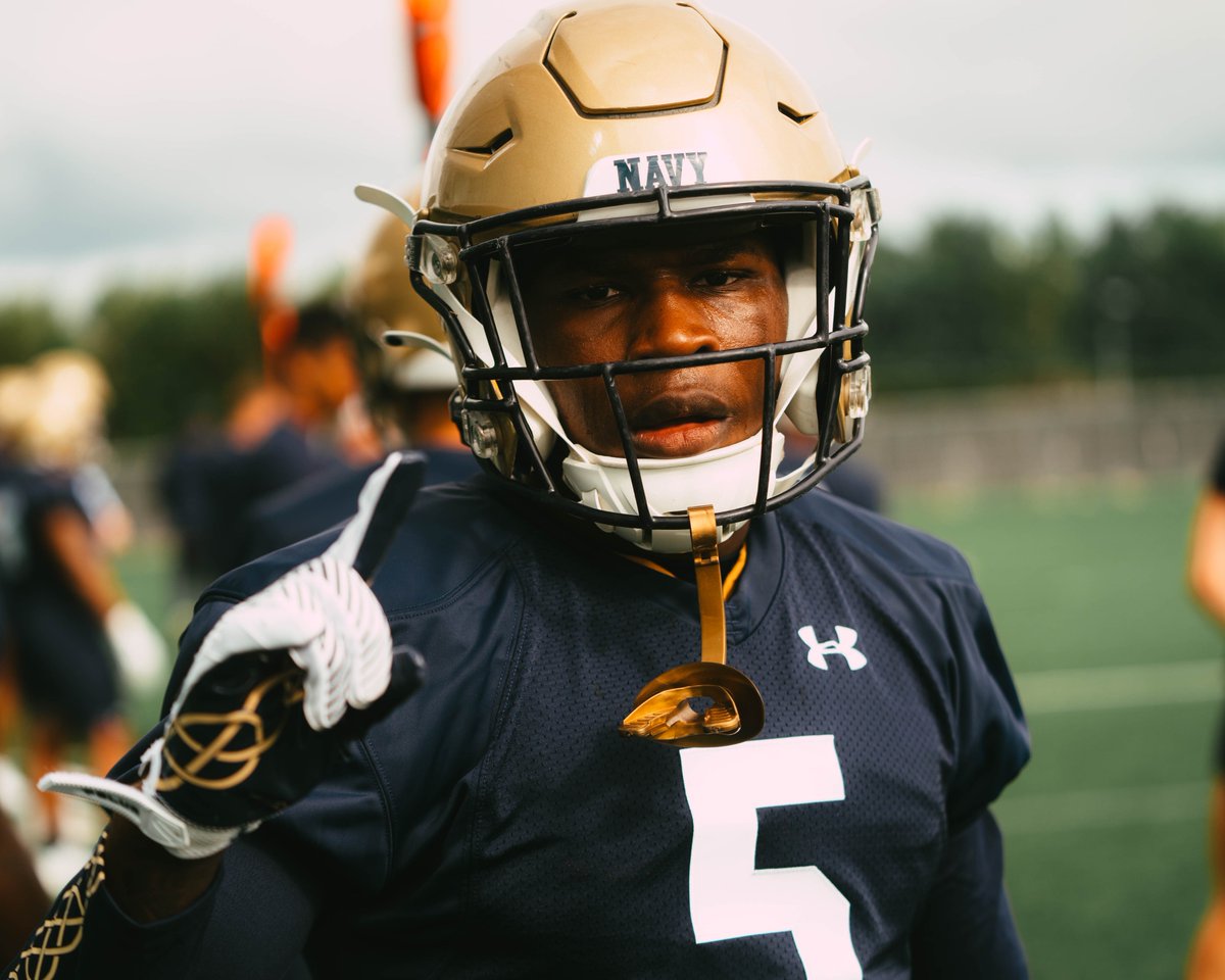 NavyFB's tweet photo. last practice before gameday

#GoNavy | #RollGoats https://t.co/MXYvvoPvsy