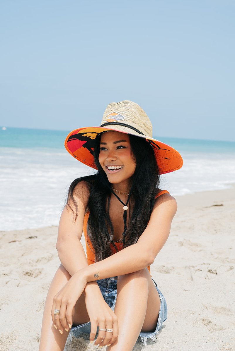 PeterGrimmLtd's tweet photo. Happy weekend and cheers to an endless summer ☀️

🎩: Endless Summer Underbrim Lifeguard

#buckethat #hatlover #hatstyle #trend #trendy #truecharacter #petergrimmhats #petergrimmhat #petergrimm https://t.co/d5Frlz1LgQ